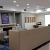 Отель Holiday Inn Express Hotel & Suites Columbus, фото 2