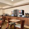 Отель Country Inn & Suites by Radisson, Bowling Green, KY, фото 37