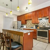 Отель Spacious 4BR City Condo steps from St Charles Ave, фото 14