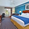 Отель Holiday Inn Express & Suites Petoskey, an IHG Hotel, фото 4