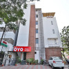 Отель OYO 13562 G K Convention Hall, фото 1