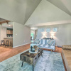 Отель Chic Hedgesville Cabin w/ Golf Course Views!, фото 9