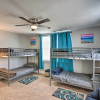 Отель Galveston Apartment w/ Deck ~ 1 Mi to Pier!, фото 13