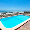 Отель Fantasy Island Resort, Daytona Beach Shores, фото 19
