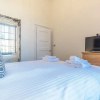 Отель 2 Bed - The Buckingham Suite, фото 18