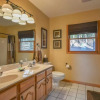 Отель A Mountain Escapade 3 Bedroom Home, фото 10