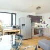 Отель Modern 4 Bedroom Canal Side North London Flat, фото 9