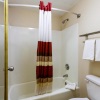 Отель Red Roof Inn & Suites Statesboro - University, фото 22