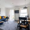 Отель Two bed Apartment With Sea Views in Bognor Regis, фото 4