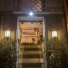 Отель Alloggio dei Vassalli, In the Heart of the Historic Center, фото 1