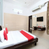 Отель OYO 16441 Hotel Gurjeet, фото 6