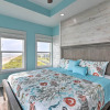 Отель Crystal Tides - Stunning Home W/oceanfront Views, фото 4