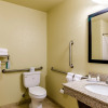 Отель Cobblestone Inn & Suites - Eaton, фото 12