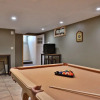 Отель The Killington Bigelow Chalet: Large Ski Home. 8 Br/4.5 Ba/16 People. Hot Tub. Shuttle. Game Room. 8, фото 17
