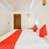 Отель OYO 13589 HouseBoat My Trip Deluxe 4 BHK Private, фото 1