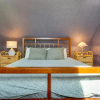 Отель Denver Home w/ Fireplace - Near Golf & Restaurants, фото 15