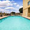 Отель La Quinta Inn & Suites by Wyndham Brownwood, фото 13