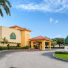 Отель La Quinta Inn & Suites by Wyndham Ft Lauderdale Cypress Cr, фото 13