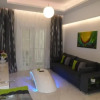 Отель Laura White Tower Apartment, фото 3
