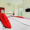 Отель Penginapan Sederhana Syariah by OYO Rooms, фото 22