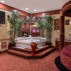 Отель Inn of the Dove Romantic Suites with Jetted Tub & Fireplace, фото 17