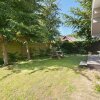 Отель Modern Holiday Home With a South-west Facing Garden, фото 12