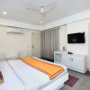 Отель OYO 9575 Hotel Absolute Comfort, фото 6