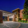 Отель La Quinta Inn & Suites by Wyndham Bakersfield North, фото 7