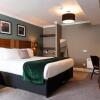 Отель Innkeeper's Lodge Weybridge, фото 5
