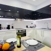 Отель Spacious 3-Bedroom Apartment 90m from Train, фото 14