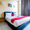 Отель RedDoorz Plus near DC Mall Batam, фото 19
