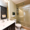 Отель Sarkar Suites - 310 Burnhamthorpe Road, фото 10