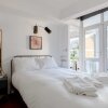 Отель Contemporary 1bedroom Flat - 10 Mins to Tower Bridge! в Лондоне