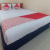 Отель OYO 1448 Mangga Dua Guest House, фото 8