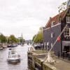 Отель B&B Houseboat between Amsterdam Windmills, фото 33