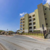 Отель Beautiful 1BR Condo w Large Balcony in Palm Beach, фото 1
