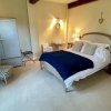 Отель Spacious 5-bed Stable Conversion in Wiltshire, фото 7