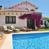 Отель Captivating Villa in El Vendrell With Swimming Pool, фото 1