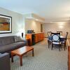 Отель Holiday Inn Hotel & Suites Cincinnati - Eastgate, an IHG Hotel, фото 4