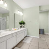 Отель Vero`s Gem Deluxe 3 Bedroom Condo by RedAwning, фото 9