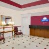 Отель Days Inn & Suites by Wyndham Starkville в Старквилле