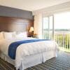 Отель Newport Beach Hotel & Suites, фото 2