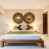Отель Spacious Private Villa in Canggu Heart, фото 1