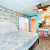 Отель Tropic Terrace #9 - Beachfront Rental Studio Bedroom Condo by Redawning, фото 4