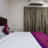 Отель OYO 12475 Hotel Maheshwari, фото 2