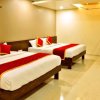 Отель OYO 12844 Sri Sai Suites, фото 12