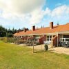 Отель Cozy Holiday Home in Blåvand near Beach, фото 1