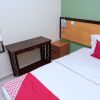 Отель OYO 44054 Holiday Mansion Inn, фото 12