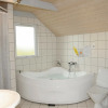 Отель Restful Holiday Home in Ringkøbing With Whirlpool, фото 6