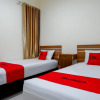 Отель RedDoorz near Living Plaza Purwokerto, фото 5
